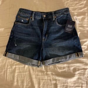 🤩 Gap CURVY High rise 4” short 🤩